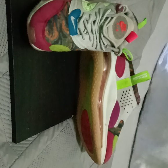 Nike Air Max 720 X (Oddel Beckham Jr signature shoe - Picture 2 of 6